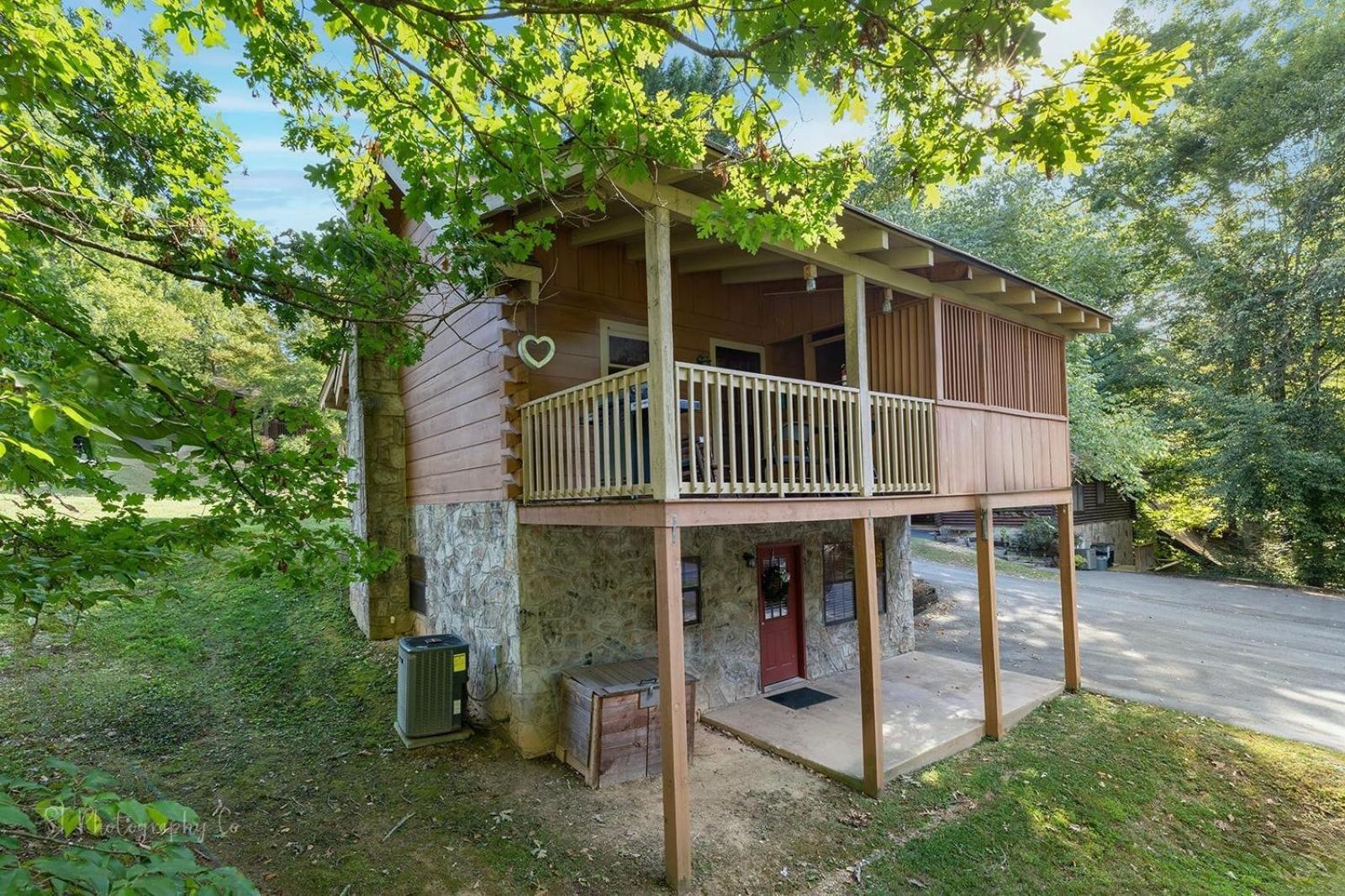 Karen'S Cabin Cabin 비둘기 포지 외부 사진