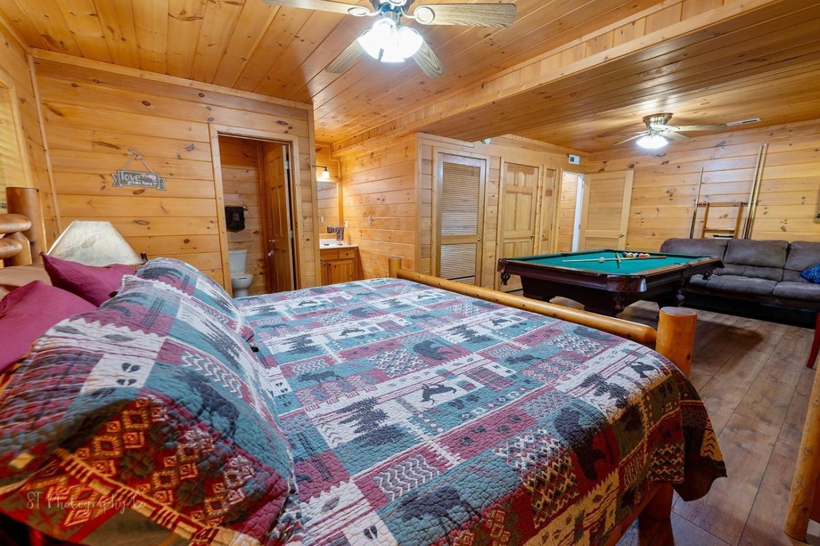 Karen'S Cabin Cabin 비둘기 포지 외부 사진
