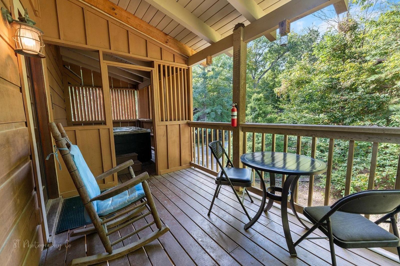 Karen'S Cabin Cabin 비둘기 포지 외부 사진